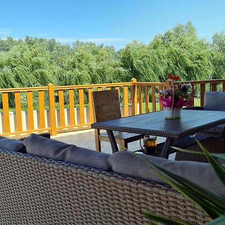 Pensiunea Nest Dunavăţu de Jos エクステリア 写真